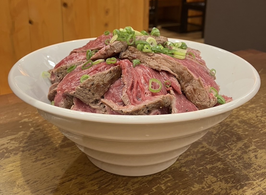 【香椎店】スタッフの挑戦🔥デカ盛りグルメ🍖